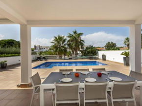 Elegante Villa en alquiler con 4 dormitorios y piscina en un amplio canal en Empuriabrava - HISP-289-33